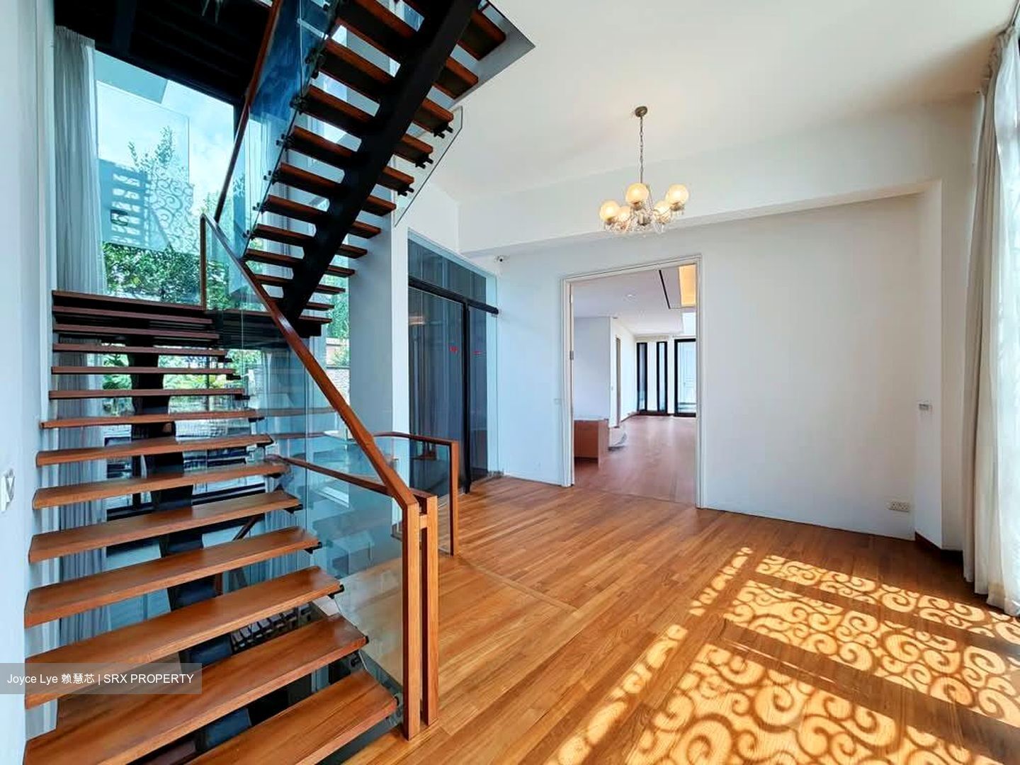 Chancery Lane (D11), Detached #565568241
